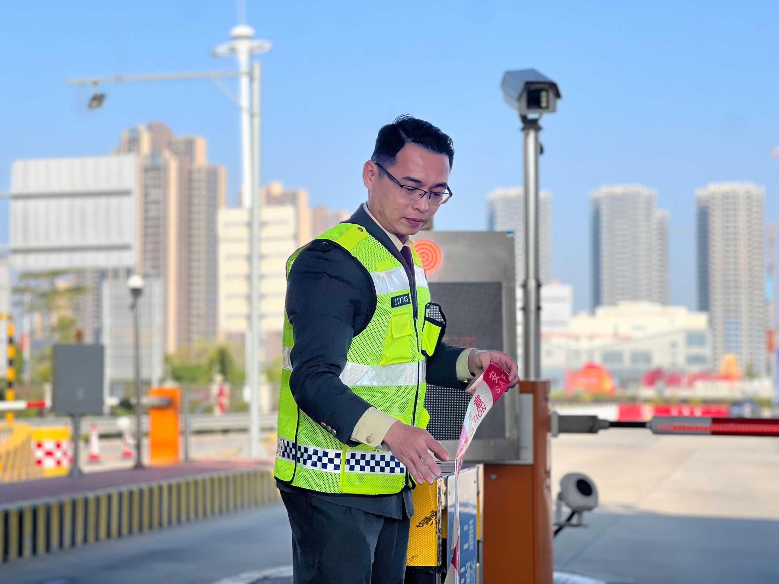 2024年2月9日，叶俊武准备警戒线 (3)