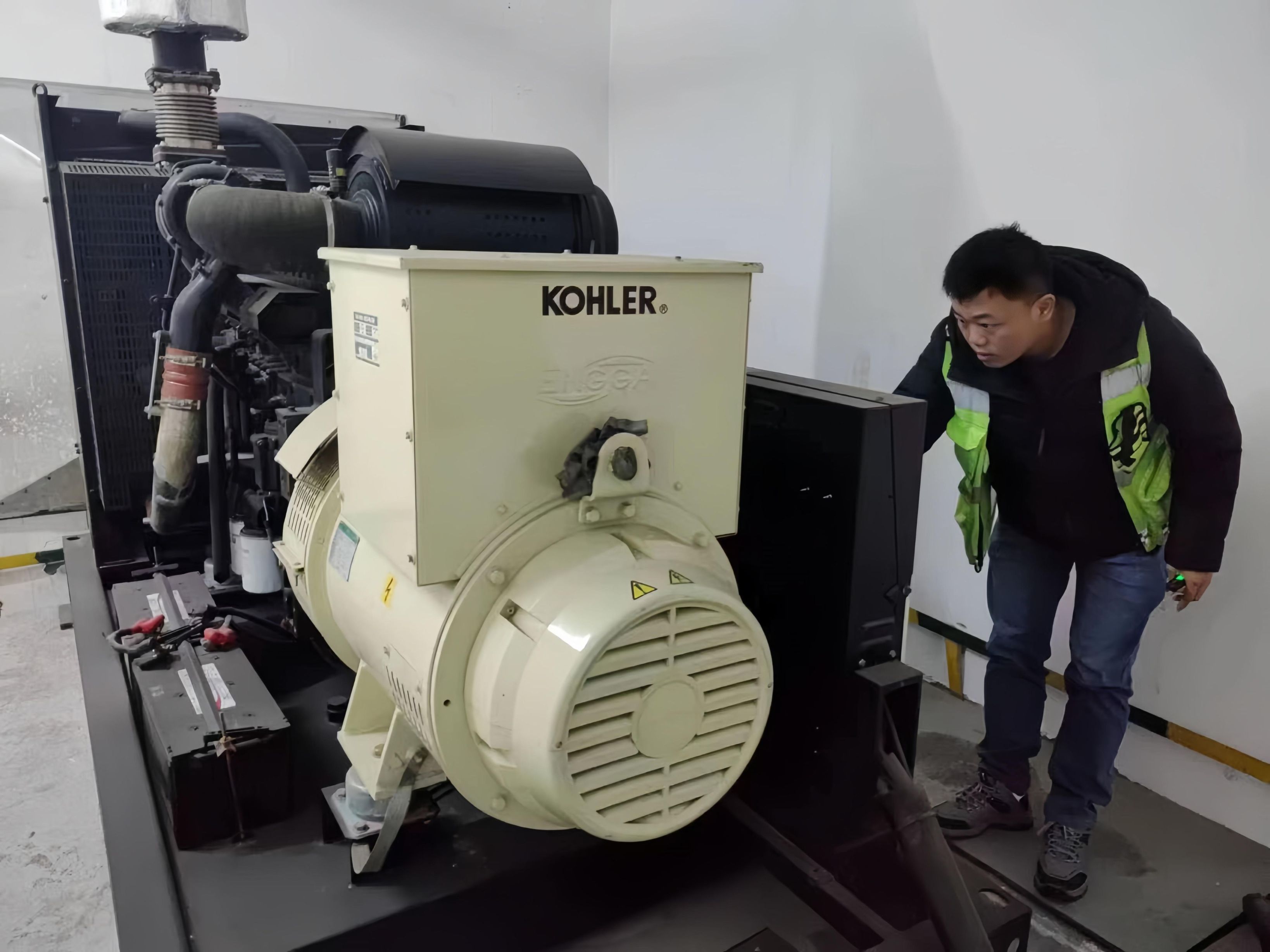 2024年2月9日陈文龙发电机检查_副本