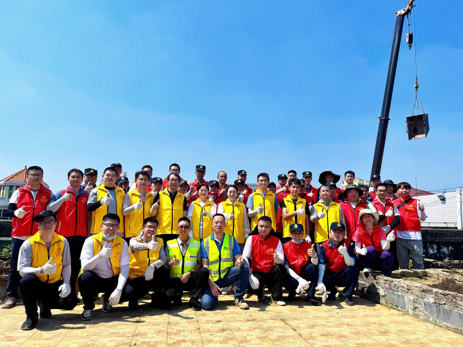 19青年突击队合照